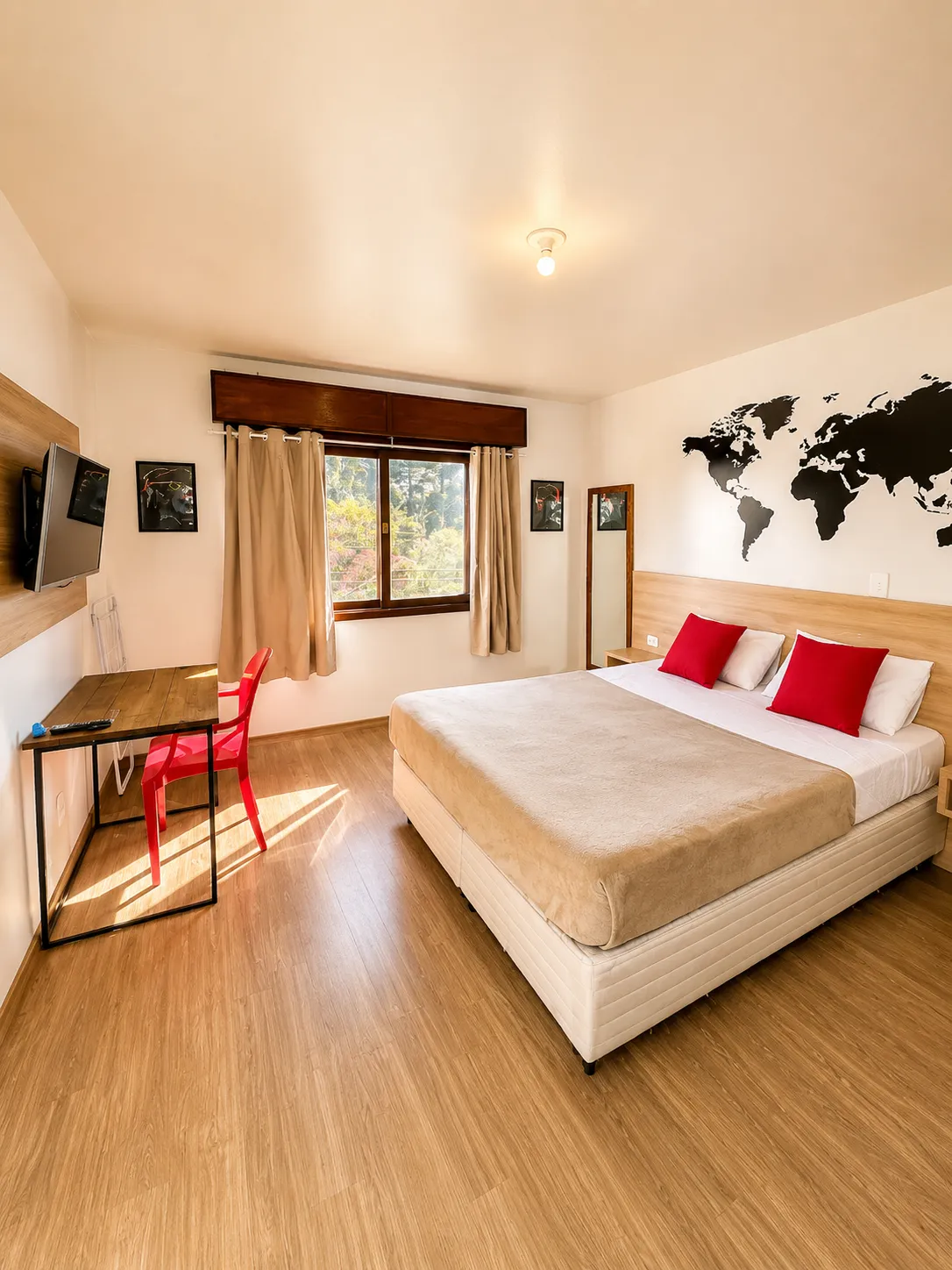 Quarto do espaço coliving com camas individuais - Foto 3